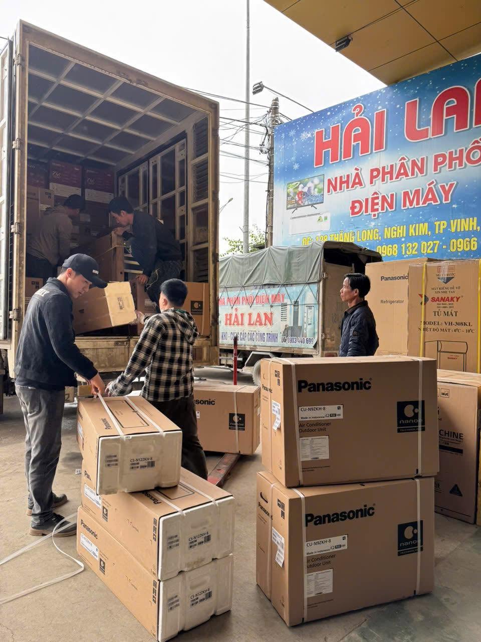 Bàn giao thiết bị cho khách hàng